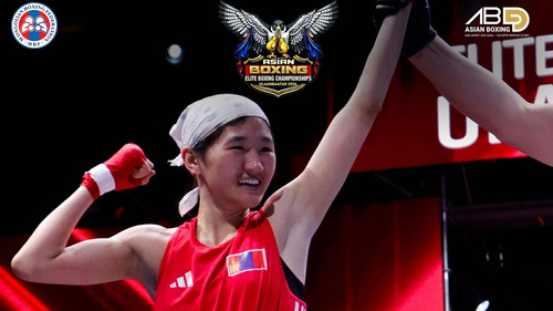 Э.Номундарь: Эх орныхоо рингэн дээр тулалдаж, мөнгөн медаль авч чадлаа